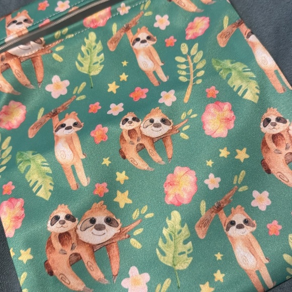 Sloth Print Green Wet Bag new - Picture 3 of 3